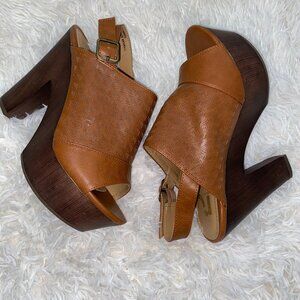 Report Cognac Women's Faux High Block Platform Sandal, Size 7